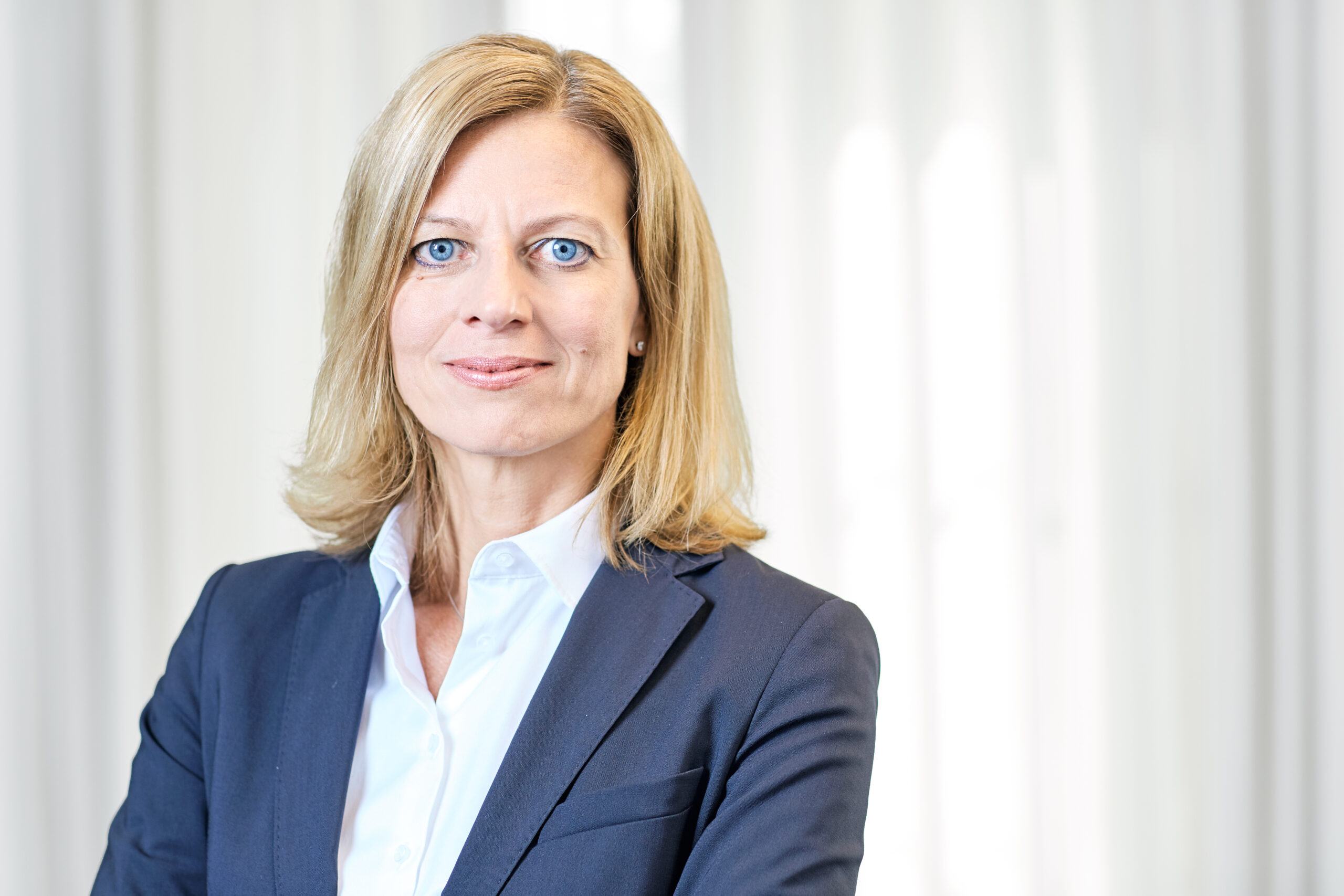 Frau Karen Mitterer