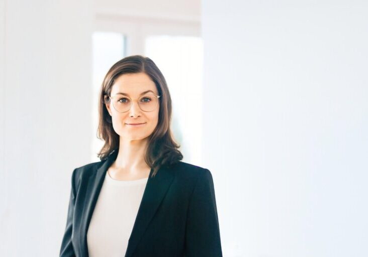Frau Anika Frischknecht